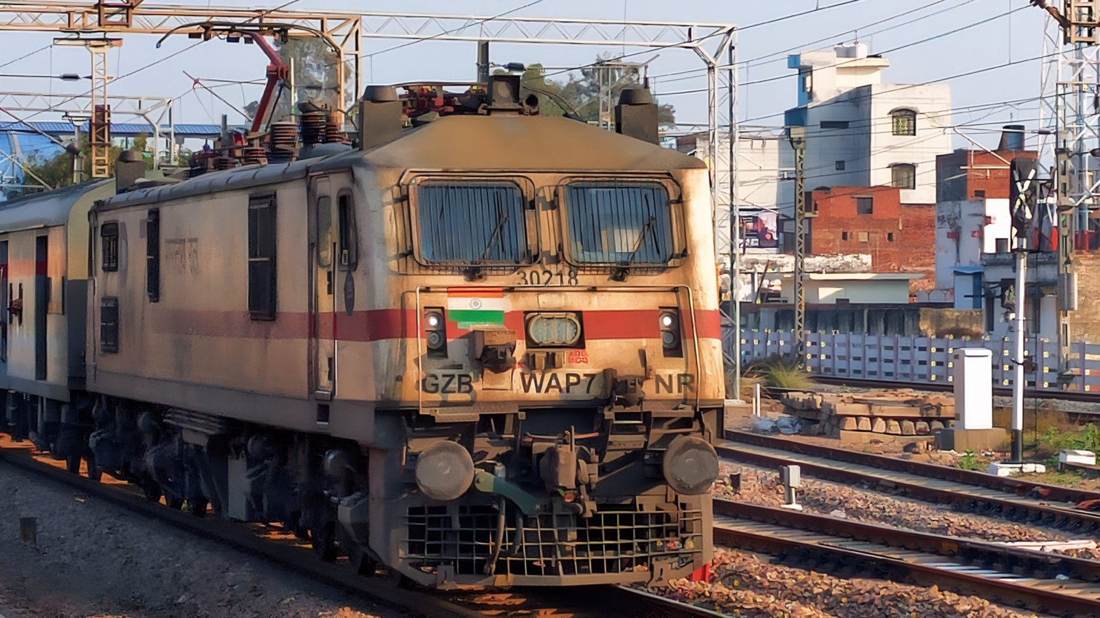 20173 Rani Kamalapati (Habibganj) - Rewa Vande Bharat Express photo 1