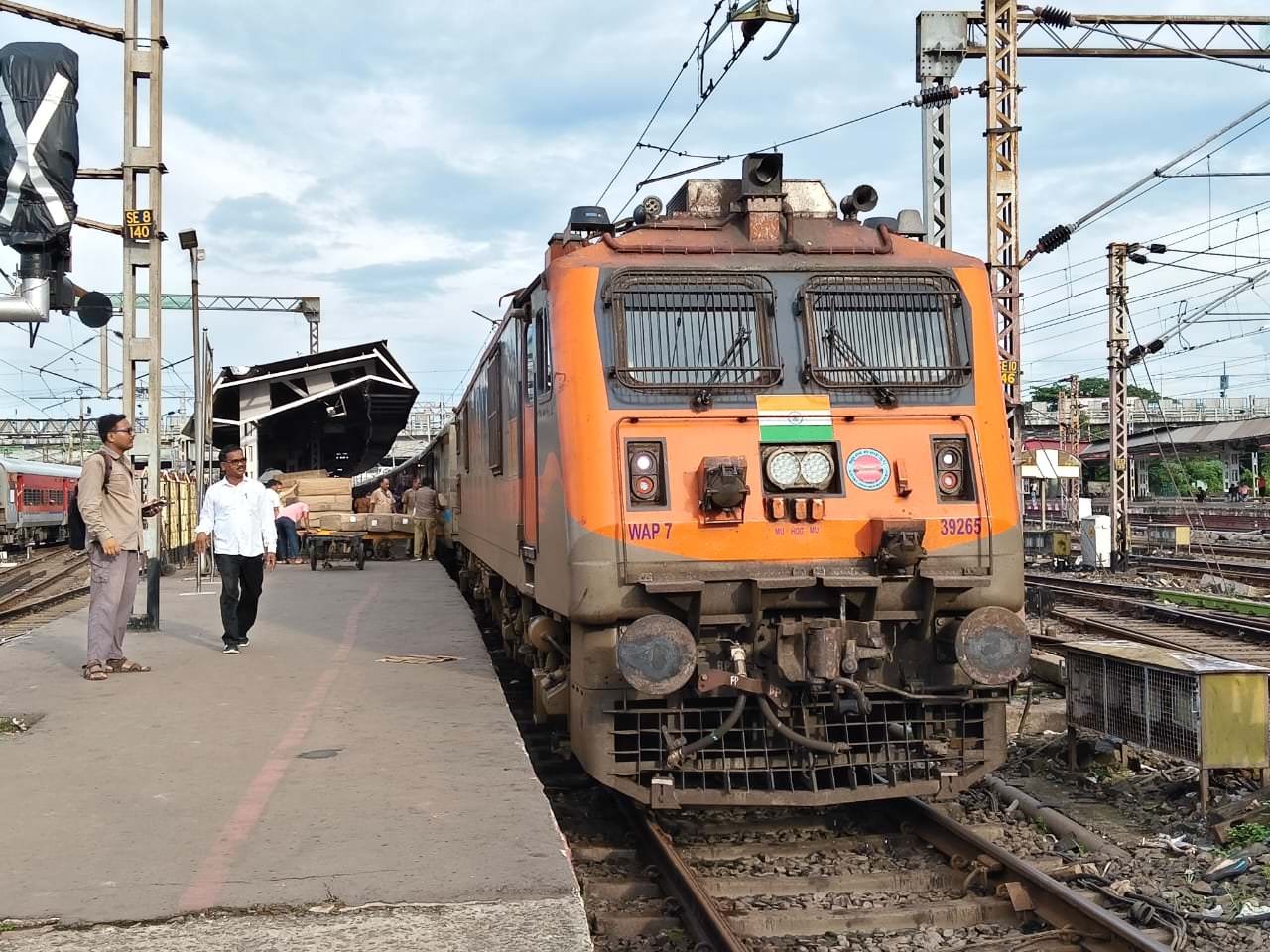 12302 New Delhi - Howrah Rajdhani Express (Via Gaya) photo 40