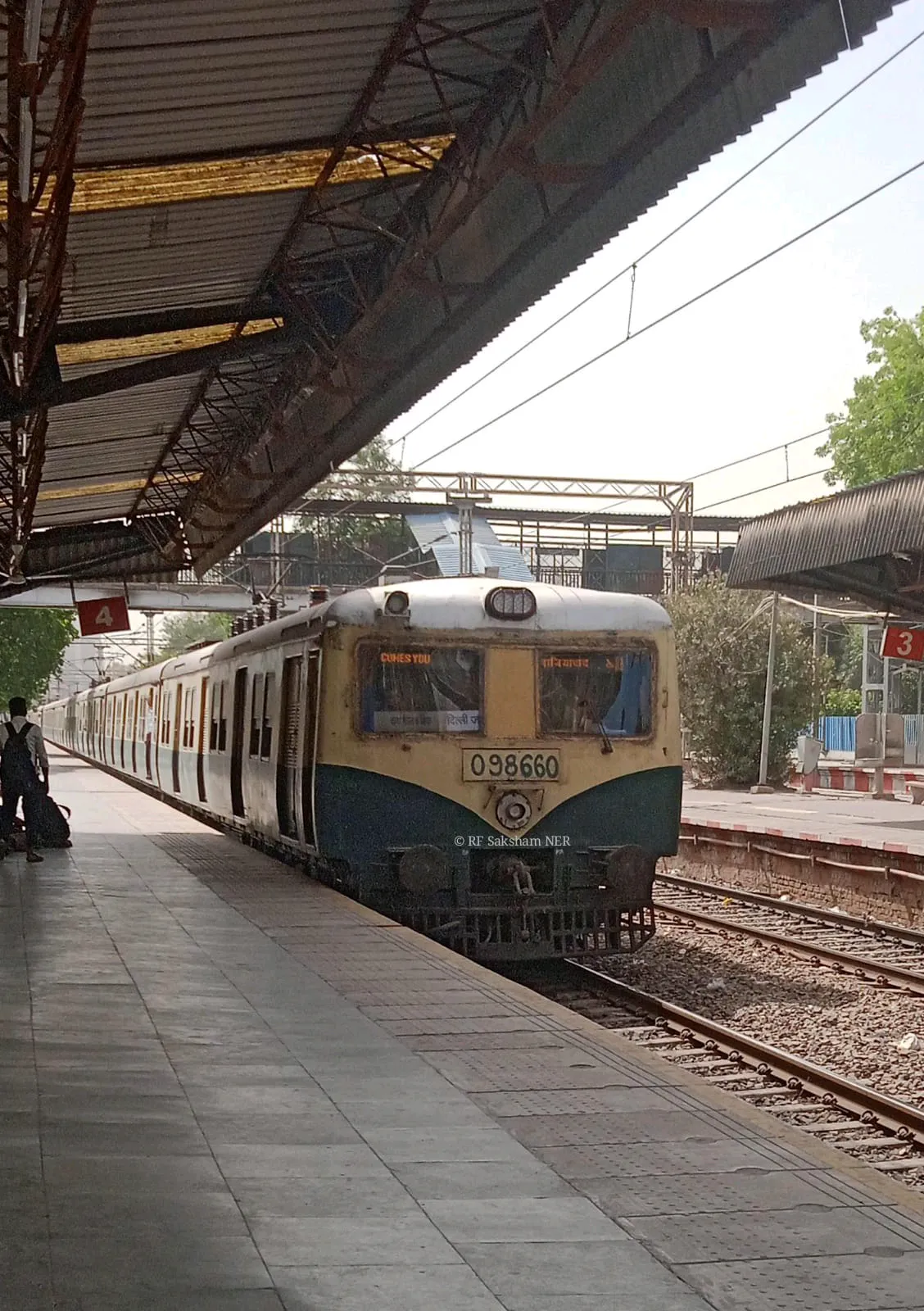 68113 Mecheda - Digha EMU photo 6