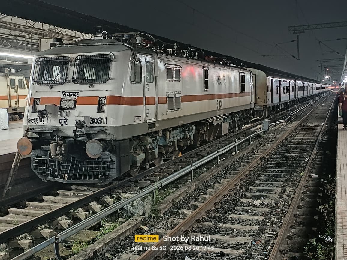 20806 Andhra Pradesh Express photo 2