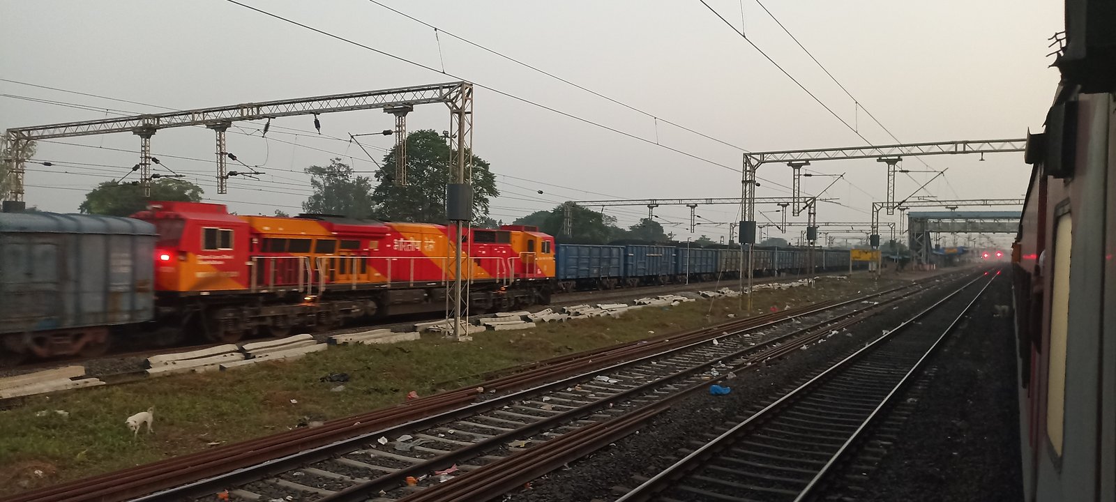 14151 Kanpur Central - Anand Vihar Terminal Express photo 4