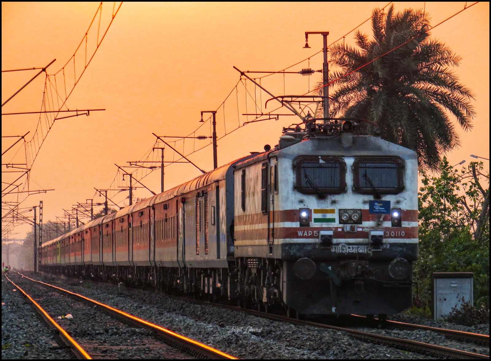 12259 Sealdah - Bikaner AC Duronto Express photo 8