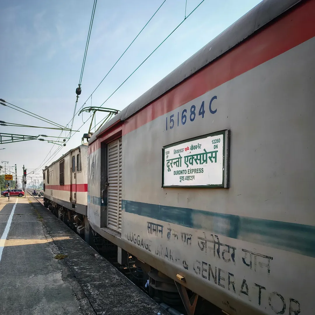 12259 Sealdah - Bikaner AC Duronto Express photo 16