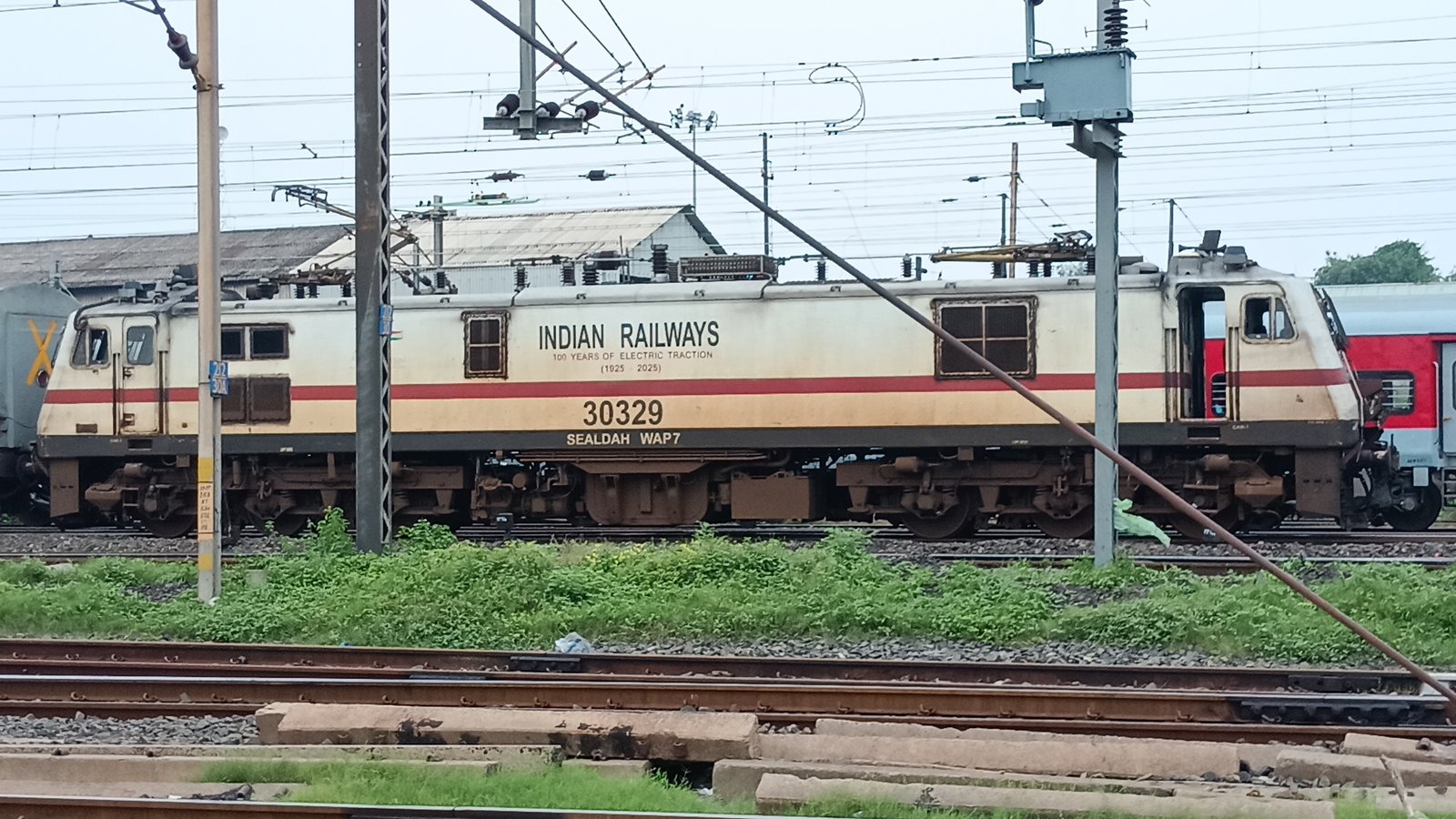 12330 West Bengal Sampark Kranti Express photo 10