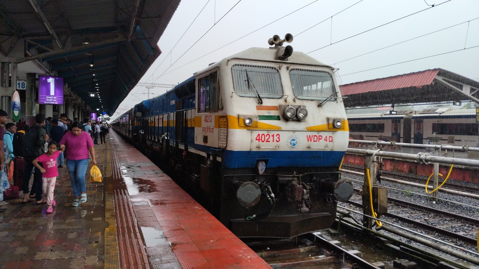 20407 Ranchi - New Delhi Rajdhani Express (Via Japla) photo 8