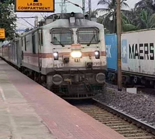 12302 New Delhi - Howrah Rajdhani Express (Via Gaya) photo 26