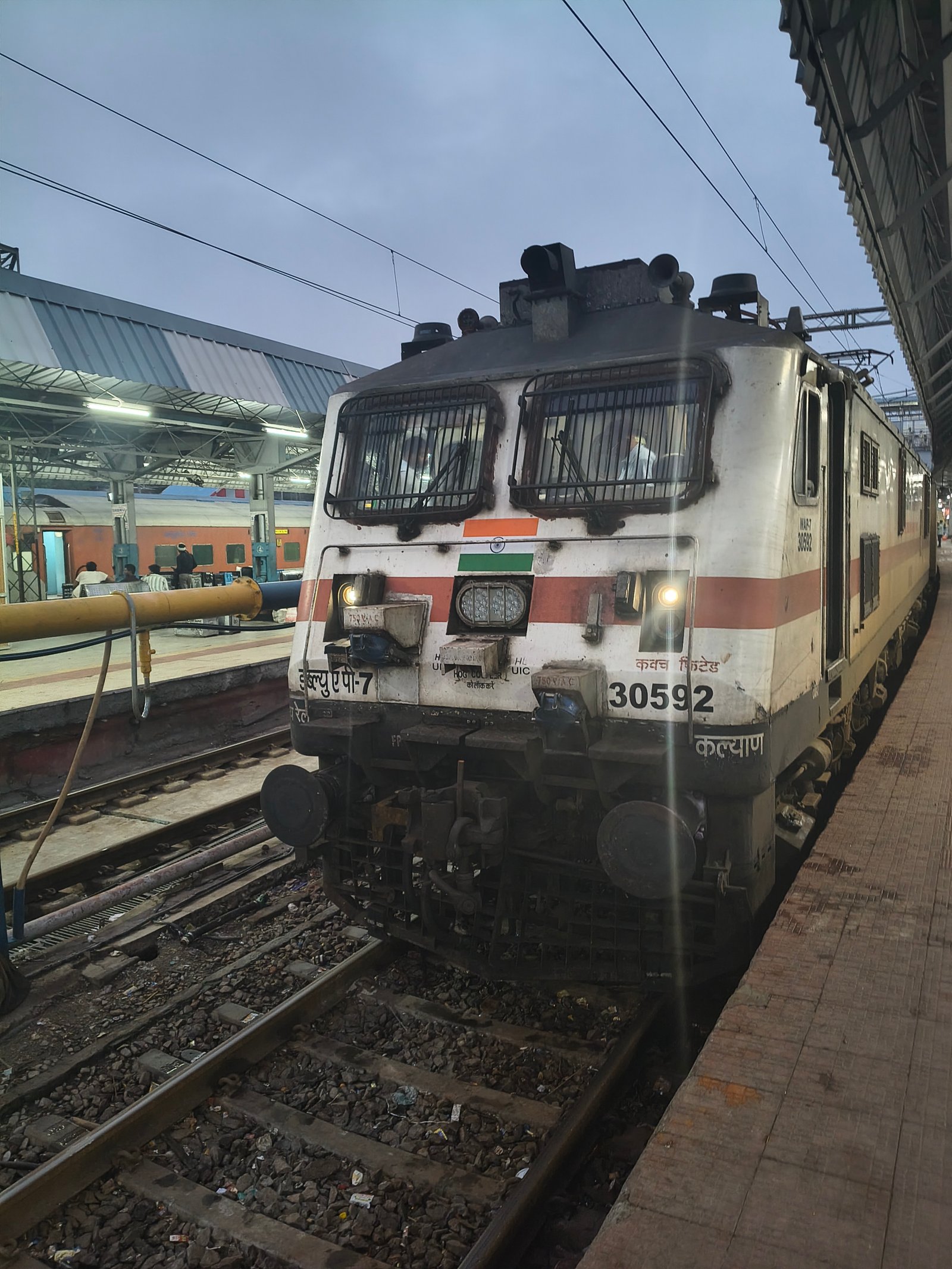 22222 Hazrat Nizamuddin - Mumbai CSMT Rajdhani Express photo 10