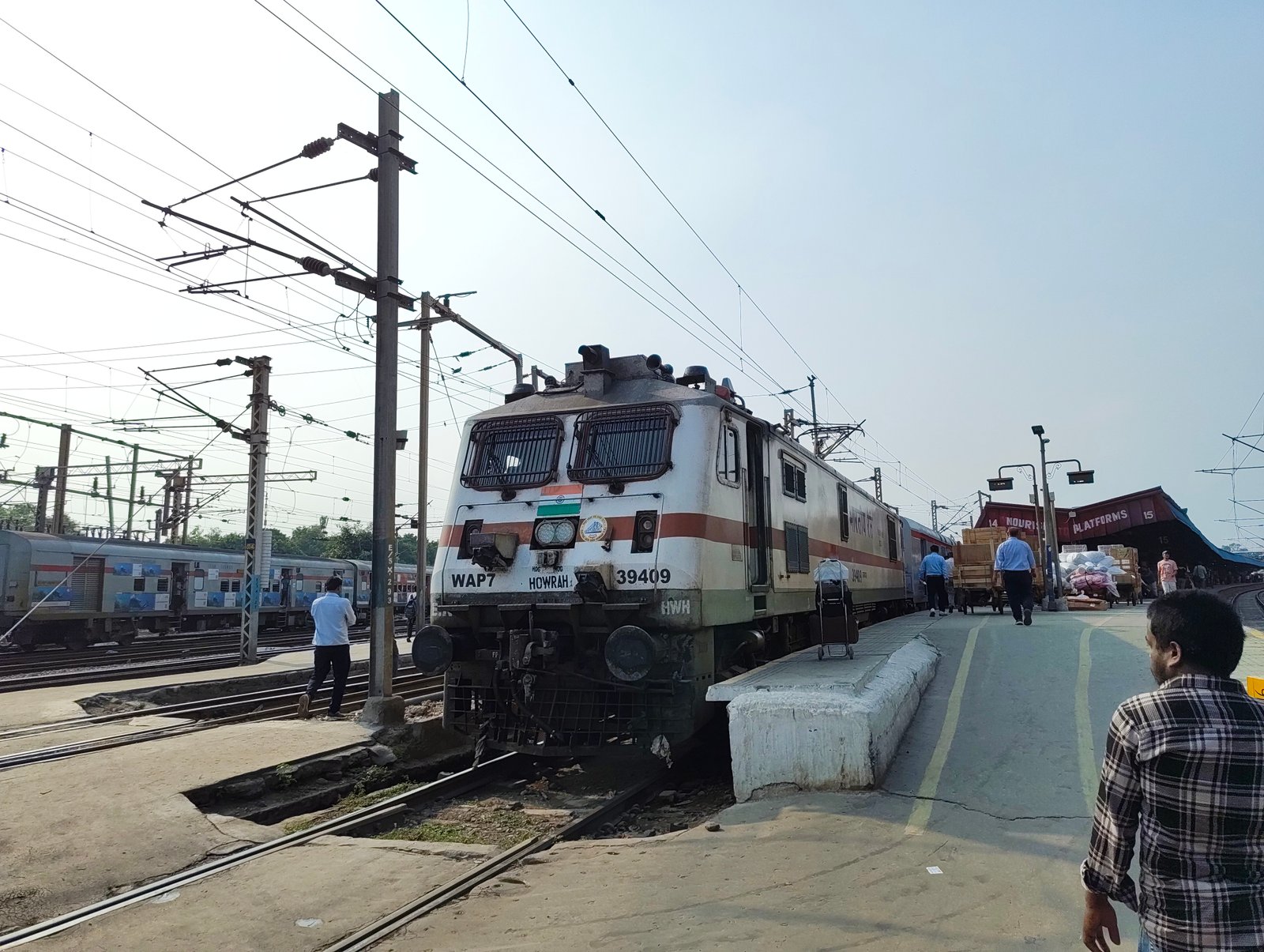 12302 New Delhi - Howrah Rajdhani Express (Via Gaya) photo 28