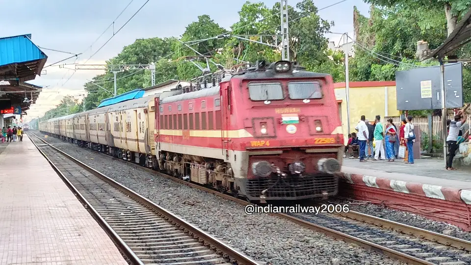 13045 Mayurakshi Express train photo 1