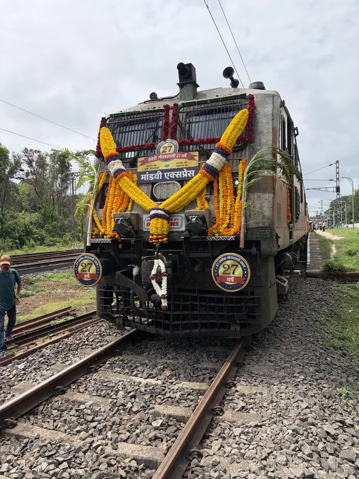 Representative Indian Railways gallery image photo 4