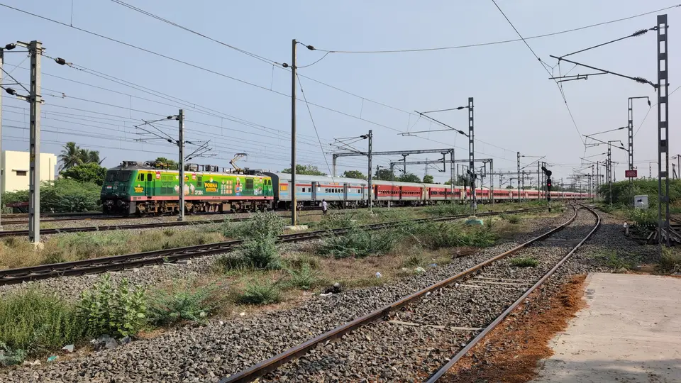 16235 Tuticorin - Mysuru Express train photo 10