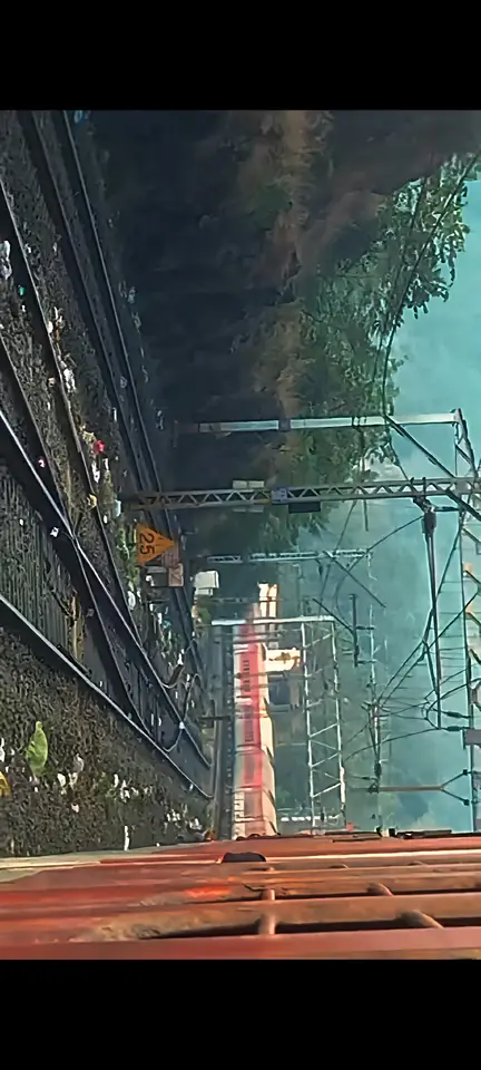 15017 Kashi Express train photo 4
