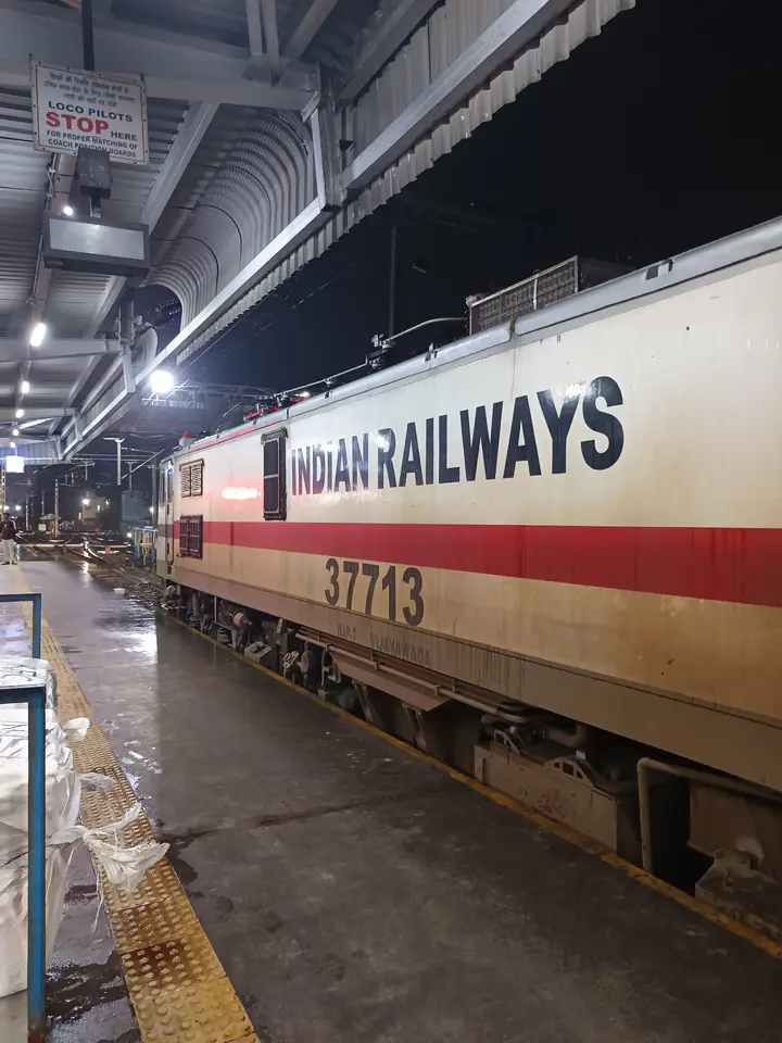 12503 SMVT Bengaluru - Agartala Humsafar Express train photo 5