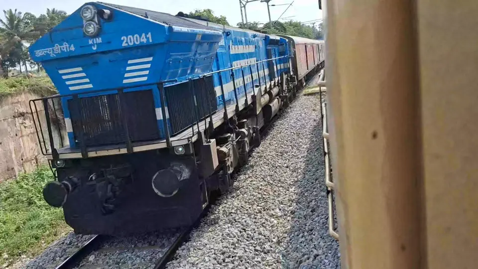 Representative Indian Railways gallery image photo 6