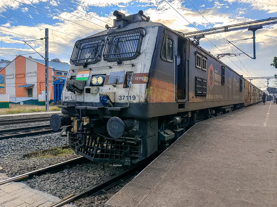 16629 Malabar Express train photo 8