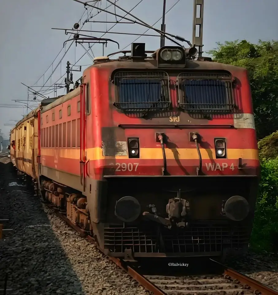 53178 Lalgola - Sealdah Passenger train photo 2