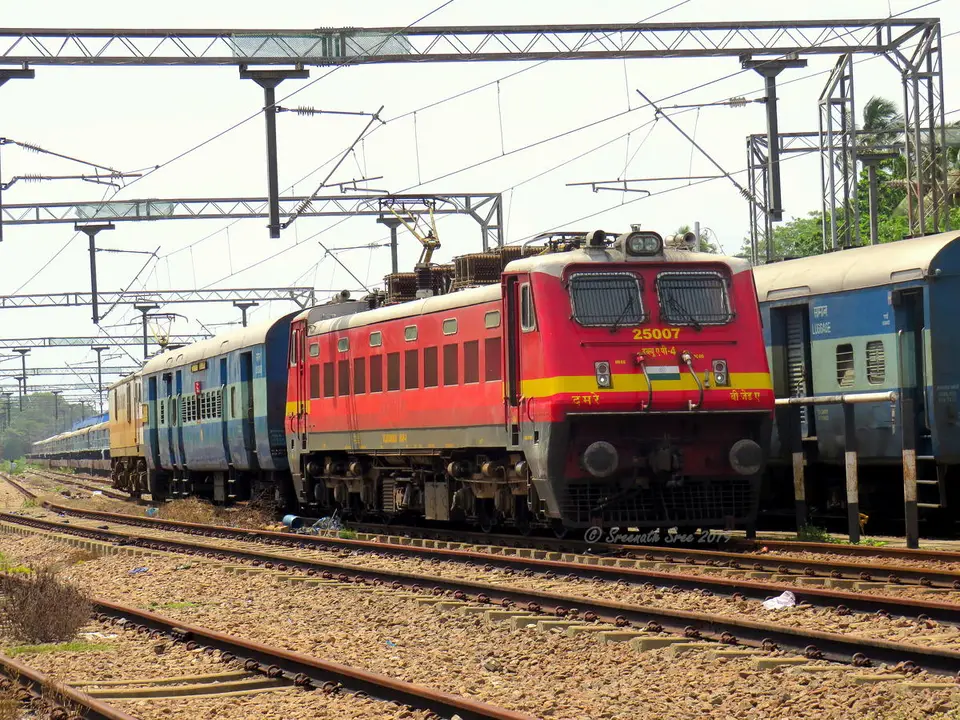 57301 Kacheguda - Medak Passenger train photo 3