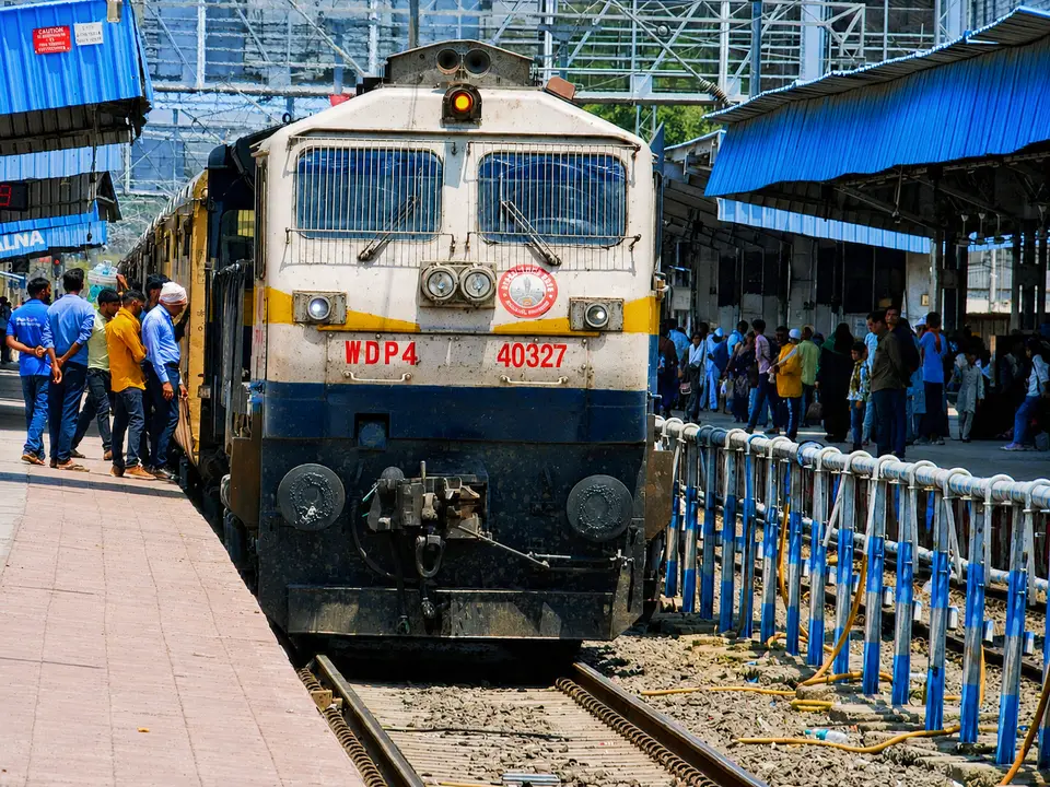 57651 Hazur Sahib Nanded - Manmad Passenger train photo 5