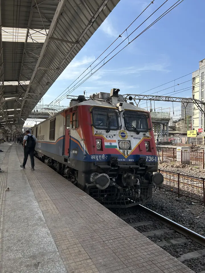 11019 Konark Express train photo 46