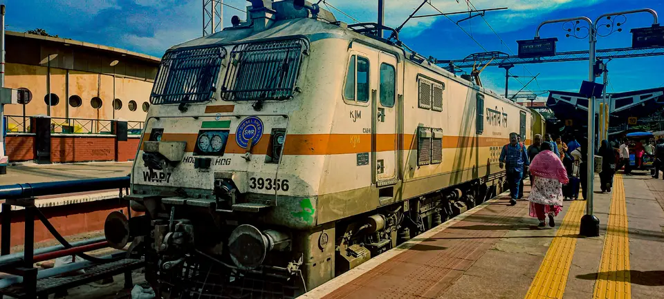 20651 KSR Bengaluru - Talguppa InterCity Express train photo 1