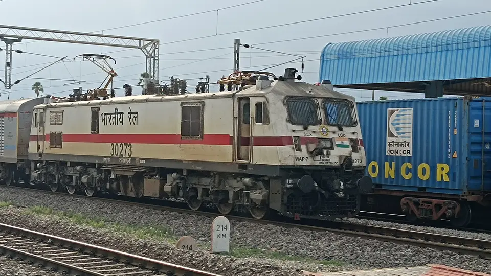 11019 Konark Express train photo 18