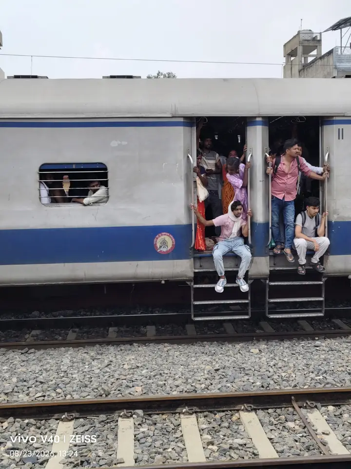 15501 Raxaul - Jogbani Express train