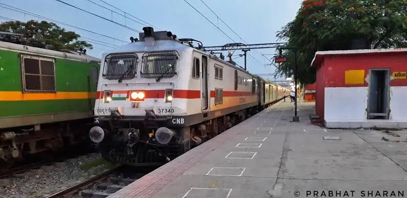22445 Kanpur Central - Amritsar SF Express train