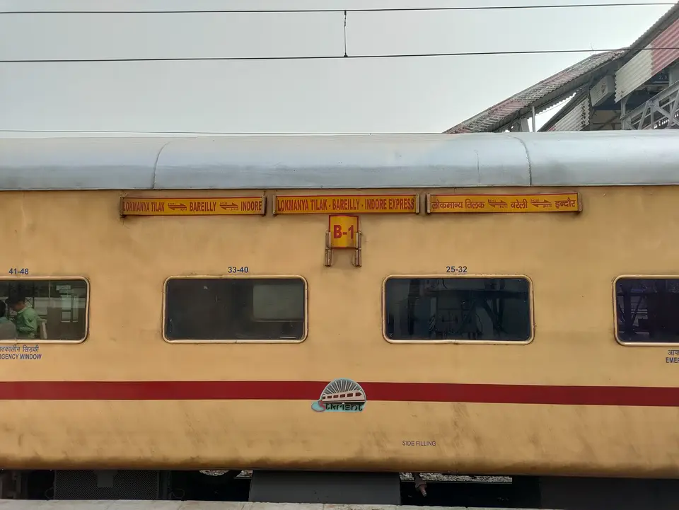 14313 Mumbai LTT - Bareilly Weekly Express train photo 5