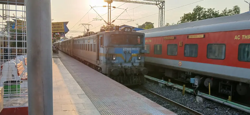 58821 NSC Bose Itwari - Chhindwara Passenger train photo 3