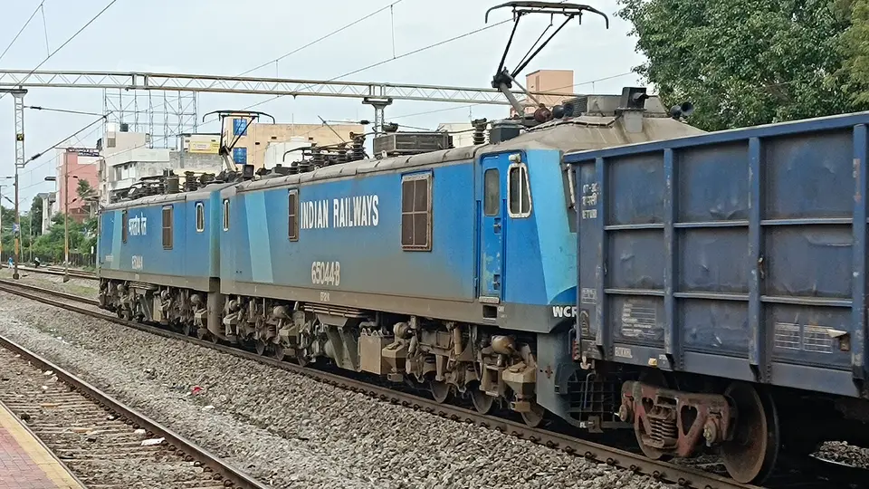11019 Konark Express train photo 19