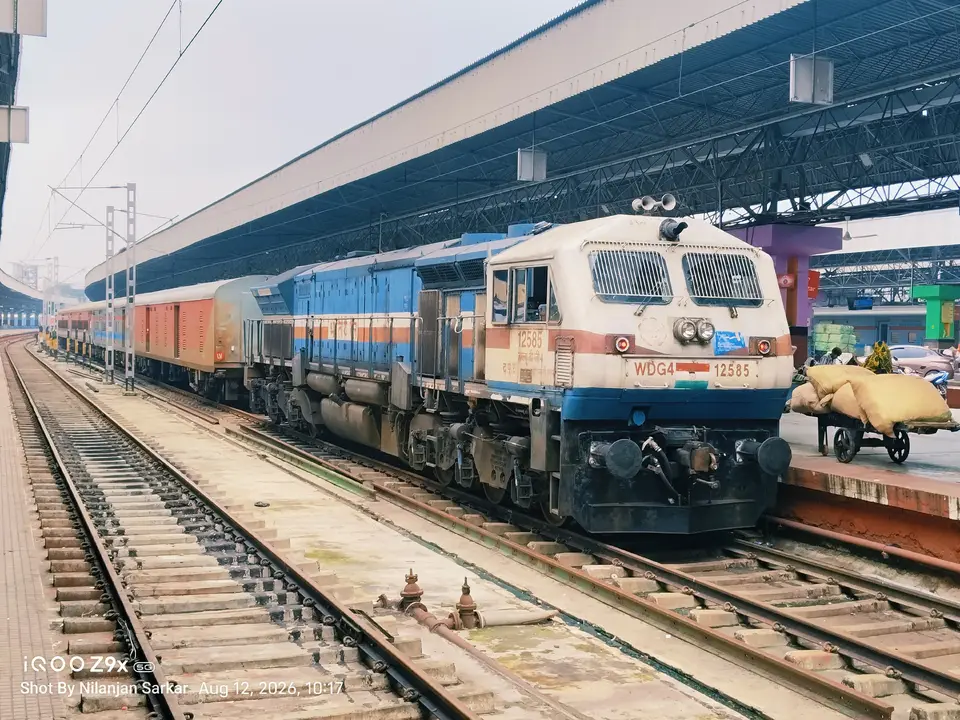 12129 Azad Hind Express train photo 12