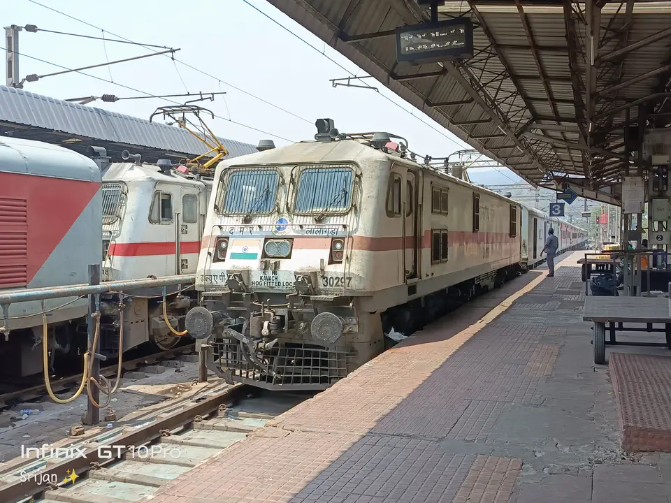 Representative Indian Railways gallery image photo 3