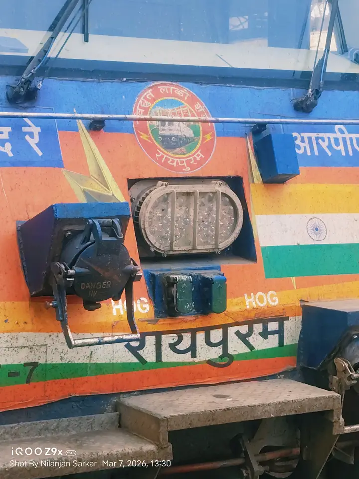 12129 Azad Hind Express train photo 8