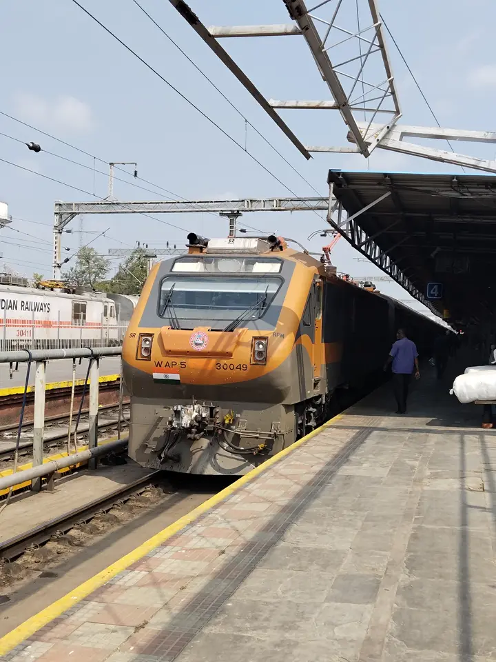 16339 Mumbai LTT - Nagercoil Express (via Katpadi) train photo 24