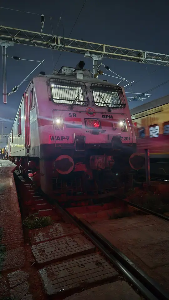 12661 Pothigai SF Express train photo 5