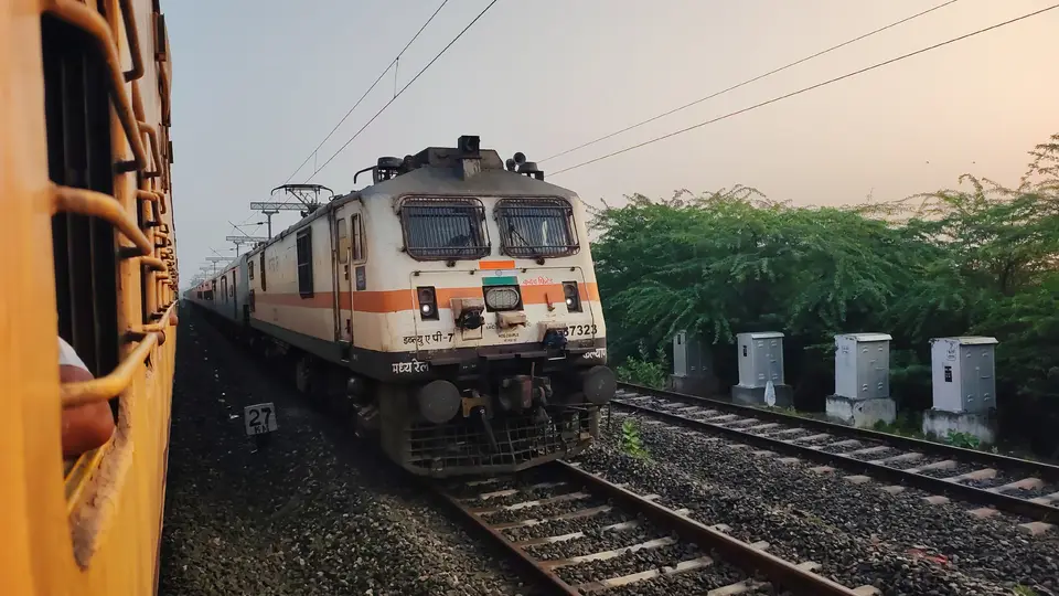 16339 Mumbai LTT - Nagercoil Express (via Katpadi) train photo 27