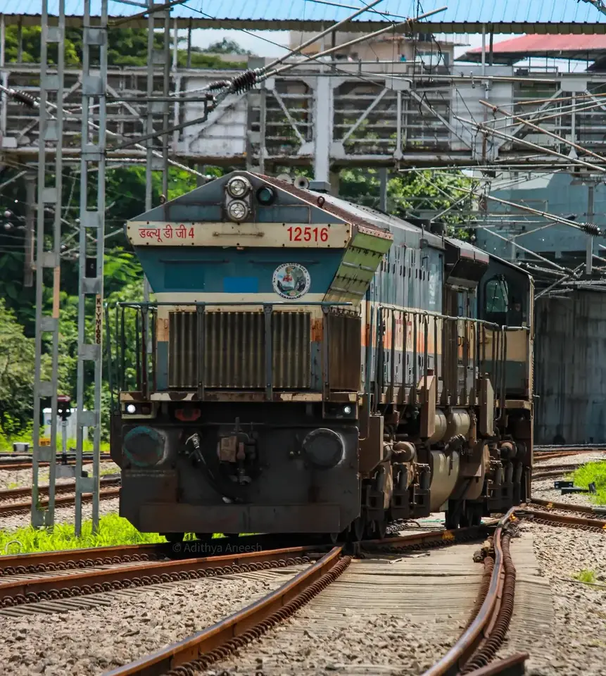 15703 New Jalpaiguri - Bongaigaon Intercity Express train photo 1