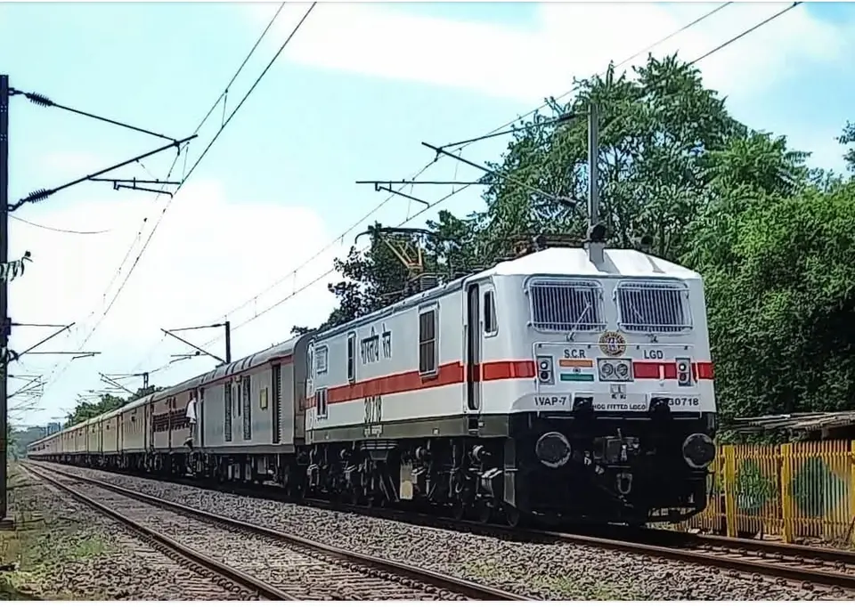 67765 Kazipet - Dornakal MEMU train