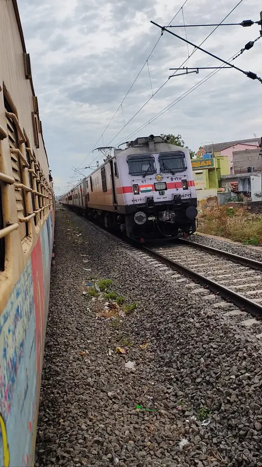 22629 Mumbai LTT - Tirunelveli SF Express (via Konkan) train photo 17