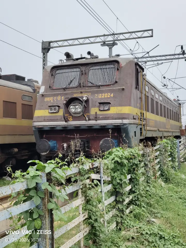 20807 Hirakud Express train photo 1