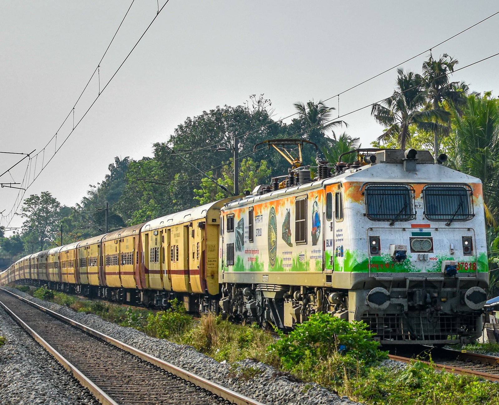 04089 Patna - Anand Vihar Terminal Special Fare Special (Via Ballia) photo 6