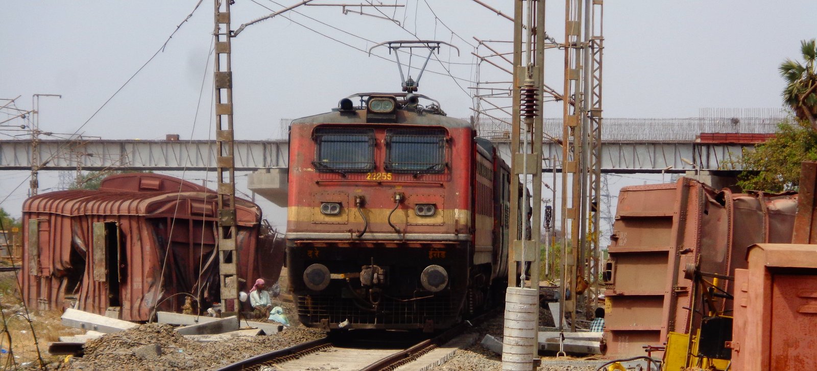 19401 Sabarmati - Lucknow Express photo 7