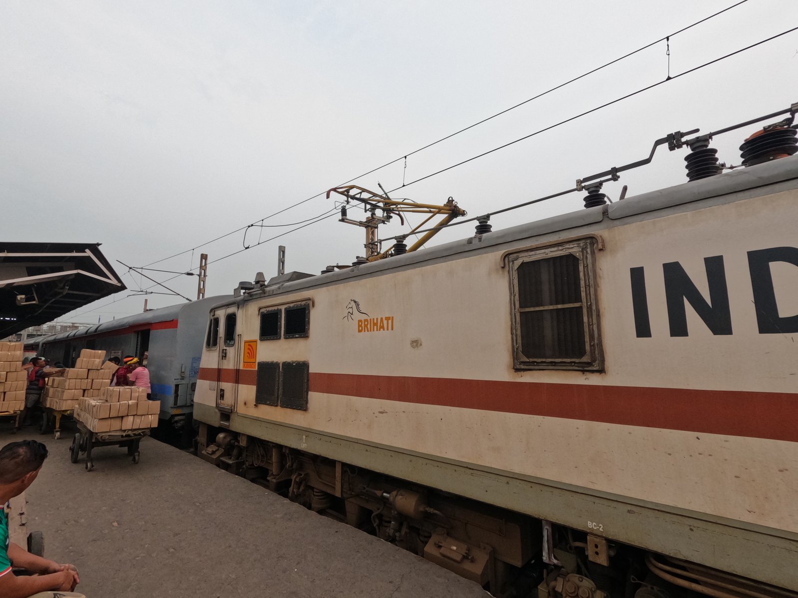12302 New Delhi - Howrah Rajdhani Express (Via Gaya) photo 2