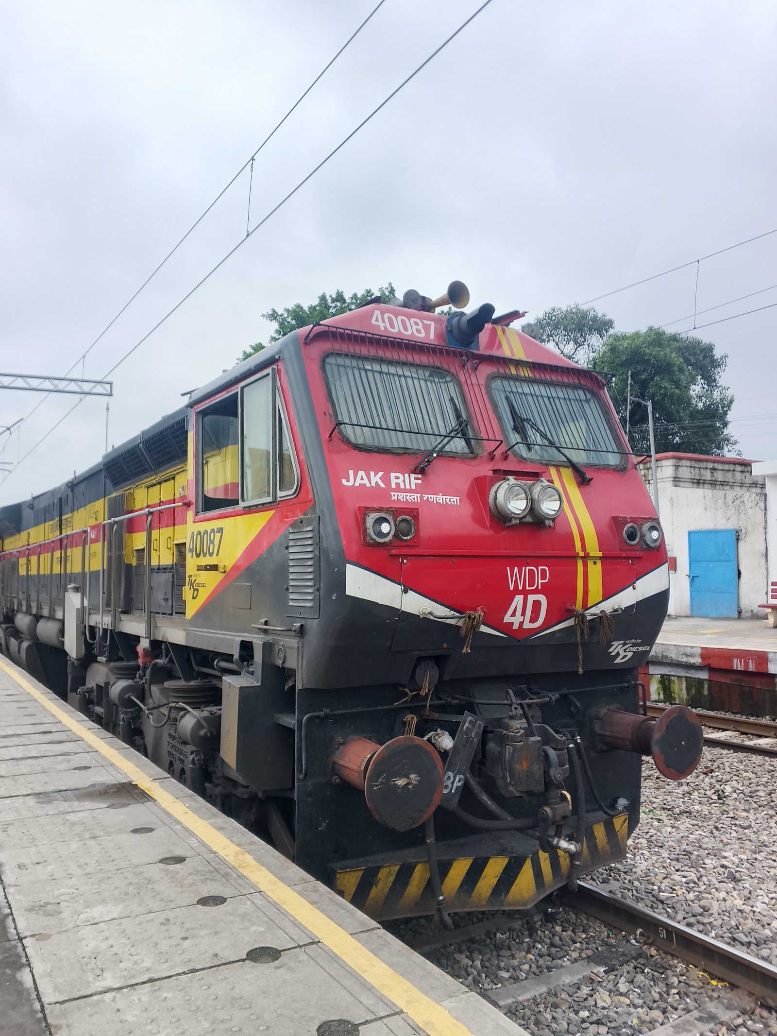 04089 Patna - Anand Vihar Terminal Special Fare Special (Via Ballia) photo 3